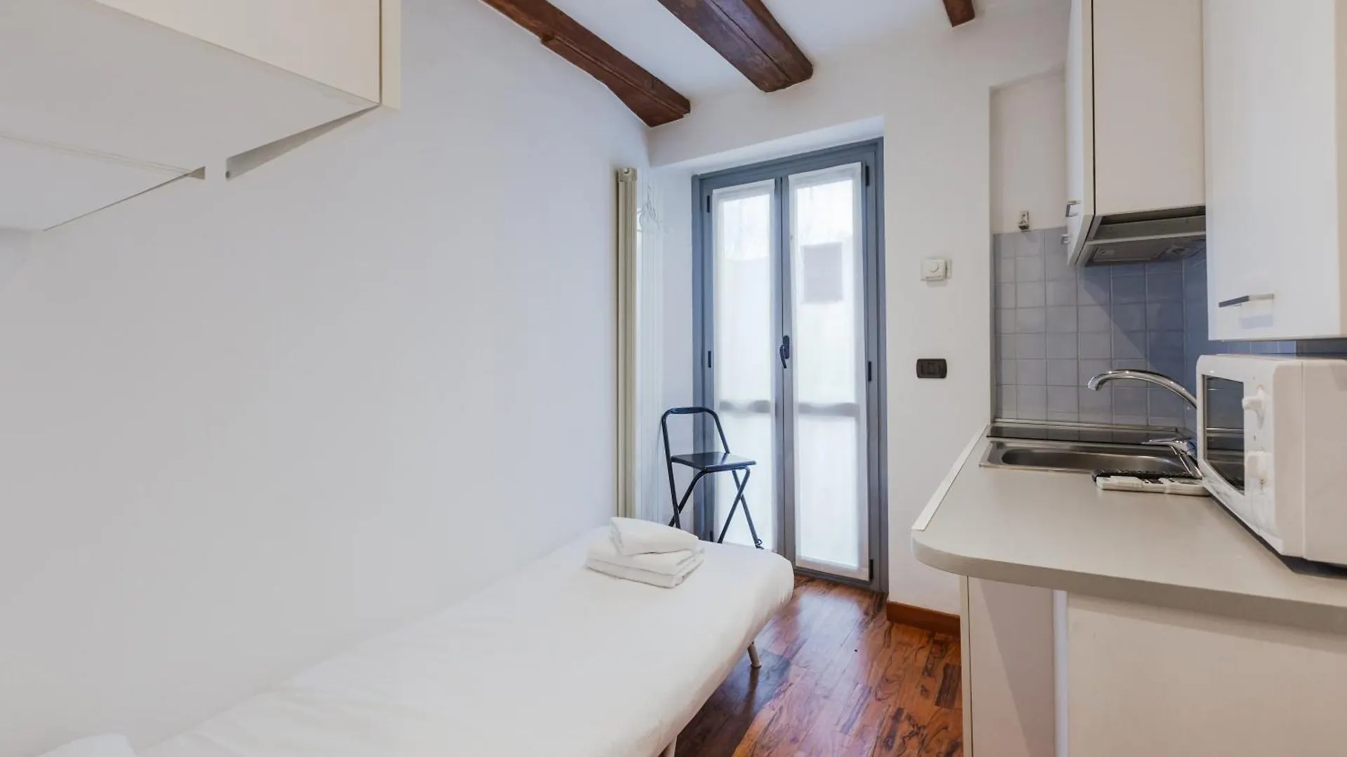 Sant Ambrogio Lovely Flat Milan 0*,