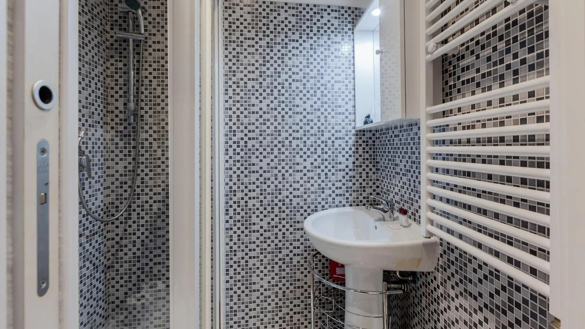 Sant Ambrogio Lovely Flat Milan