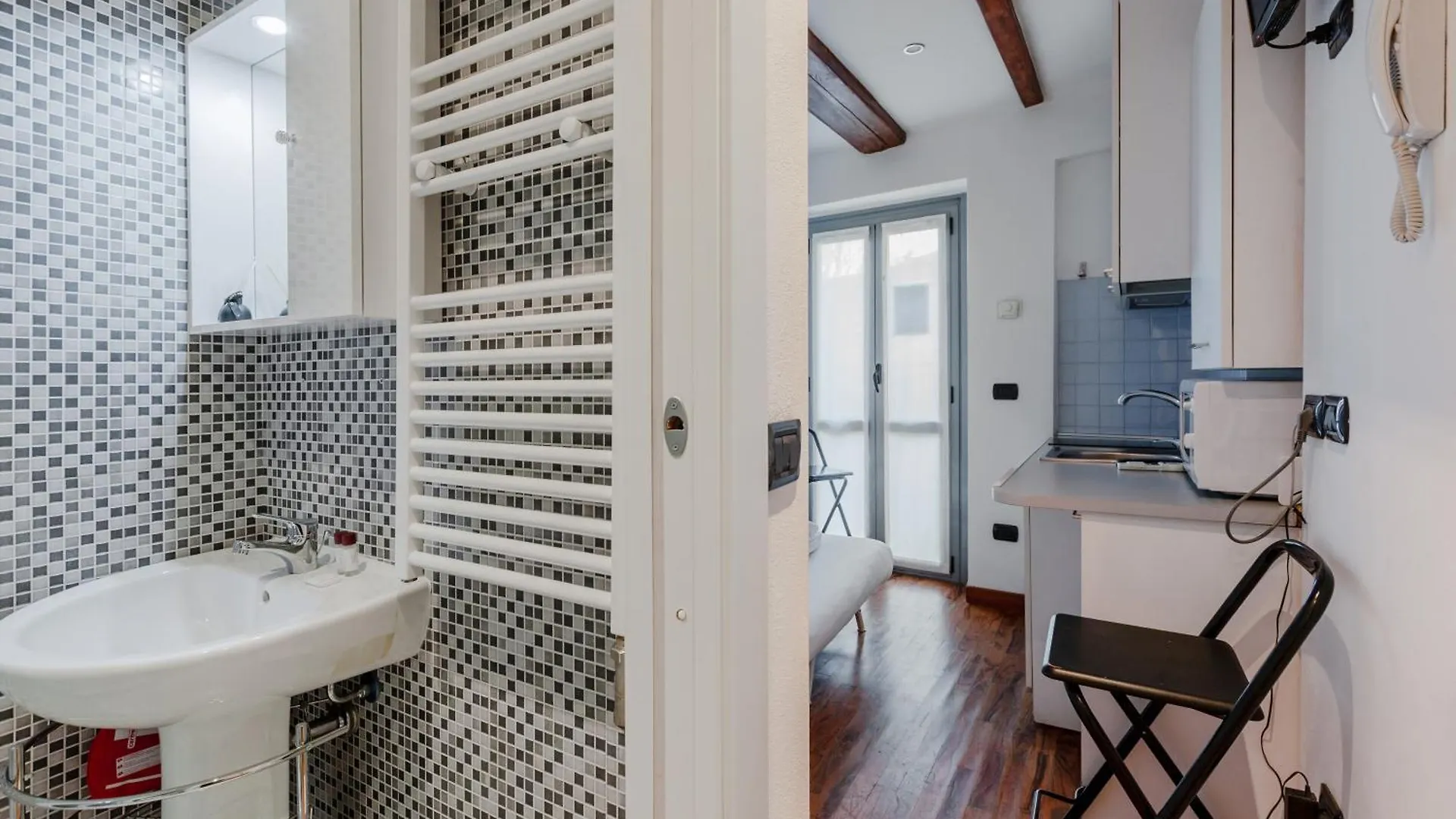 Apartment Sant Ambrogio Lovely Flat Milan
